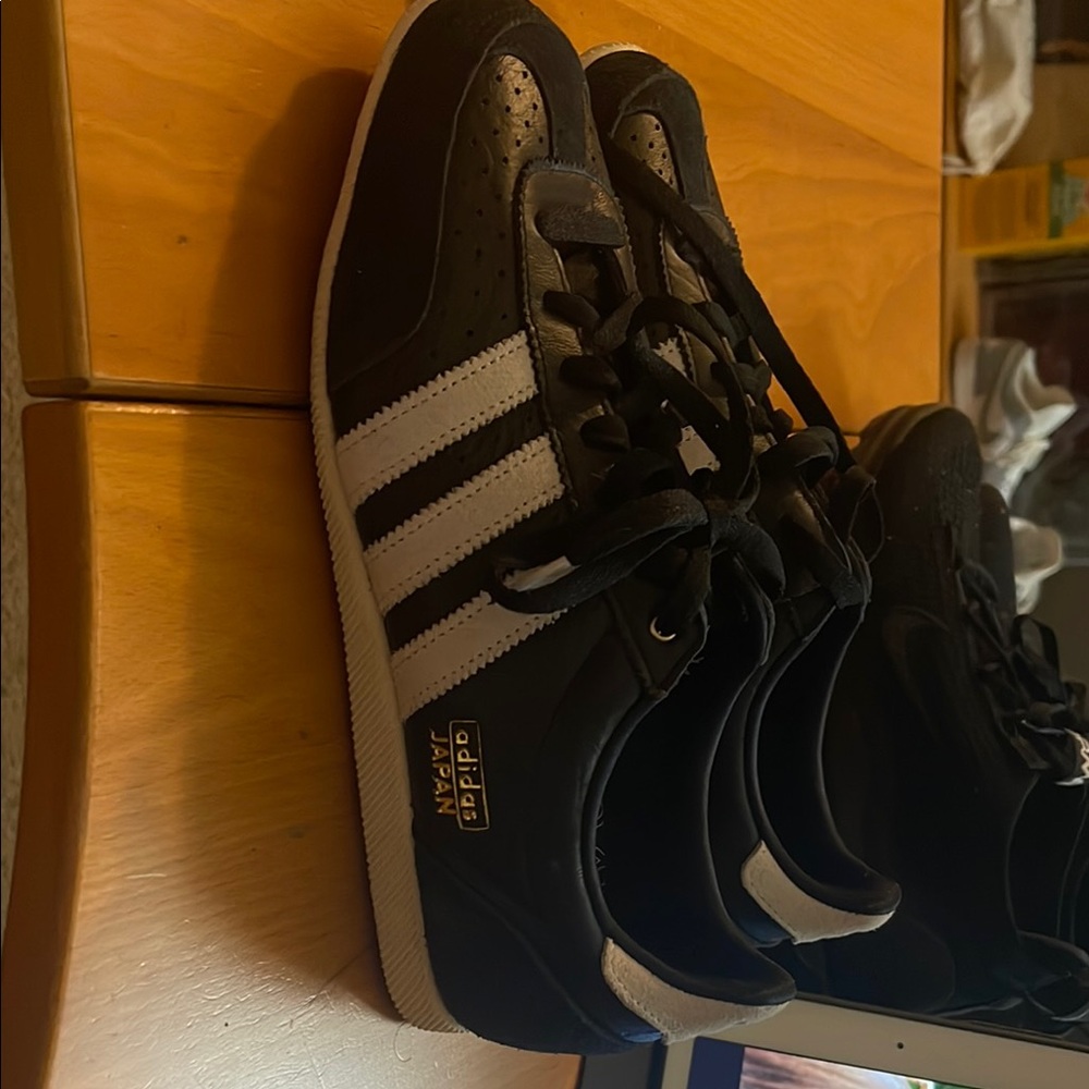 Adidas  Japan. Women’s 9